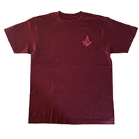 フリーメイソン　E2　Tシャツ　BURGUNDY　ピンク刺繍