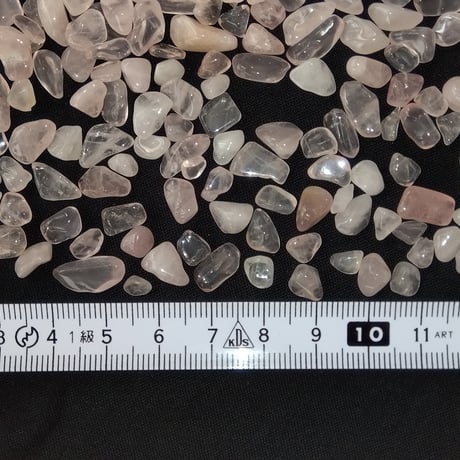 良品質　天然石さざれ　ローズクオーツ小粒　200ｇ