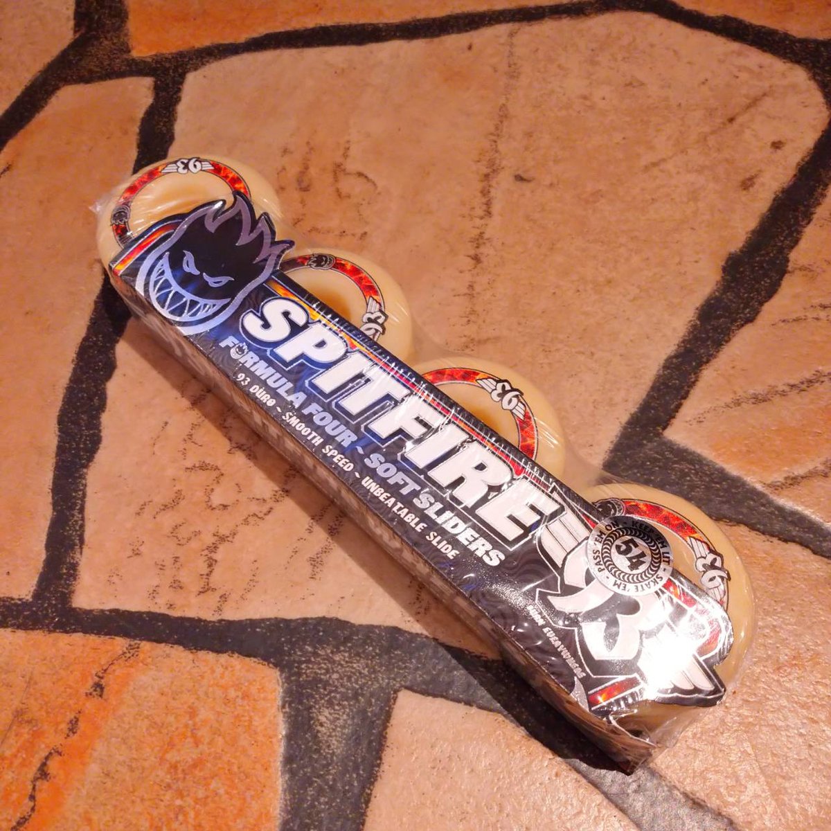 SPITFIRE FORMULA FOUR RADIAL 93A 54MM | FLAME S