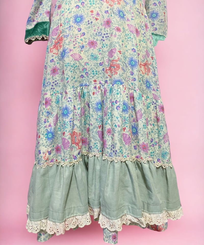 2304405 Vintage 70s USA ロングスリーブベロア切替小花柄フレア  