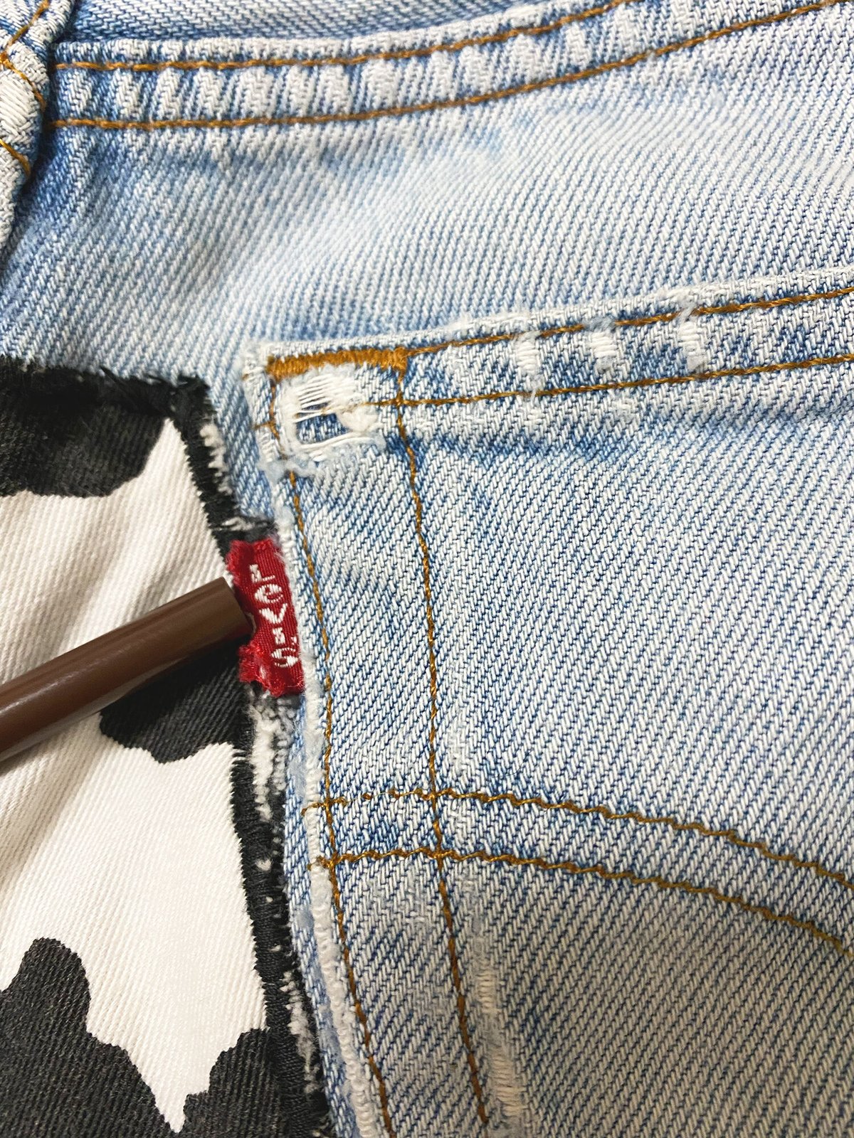 2200205 vintage 90s USA Levis ５０１リメイク 牛柄デニムパンツ...