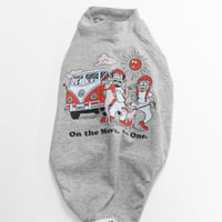 On the move. As one.  SHORT SLEEVE　GRAY