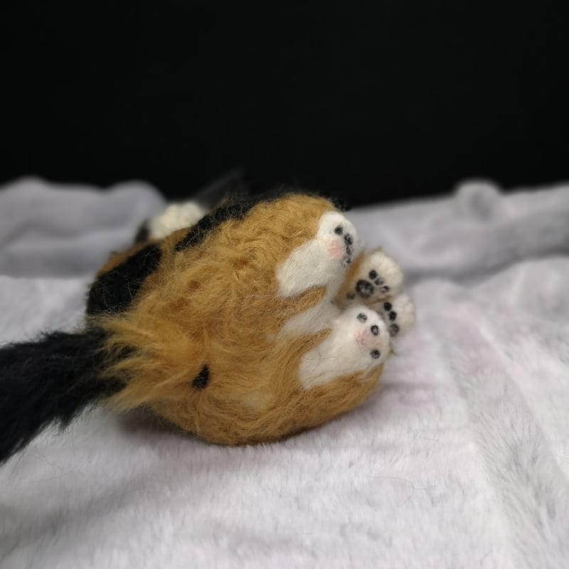 羊毛フェルト 三毛猫～お座りポーズ | まりんの家