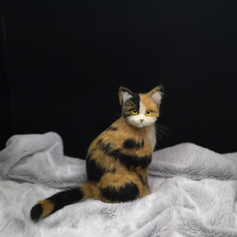羊毛フェルト 三毛猫～お座りポーズ | まりんの家