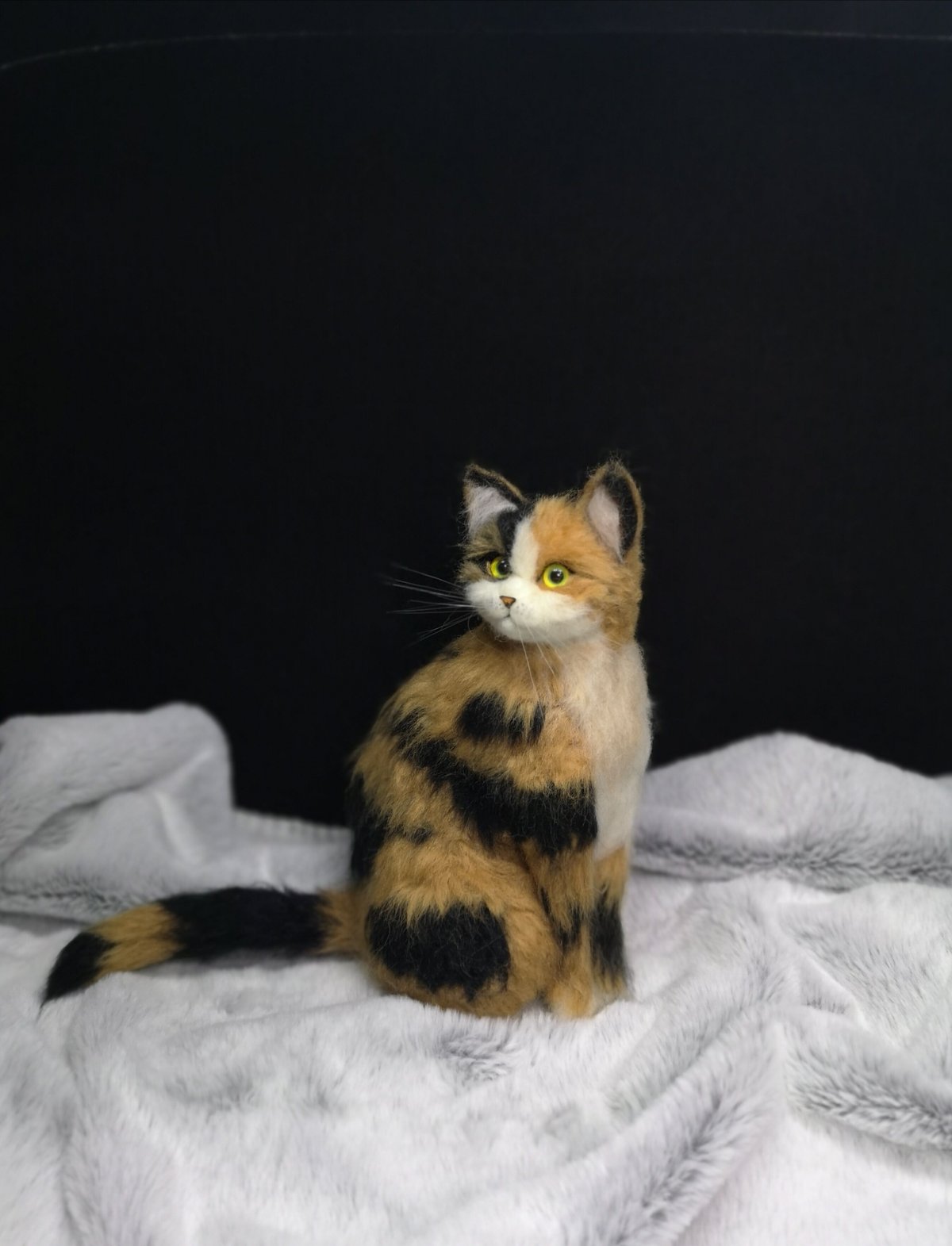 羊毛フェルト 三毛猫～お座りポーズ | まりんの家