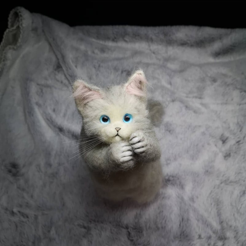 羊毛フェルト　猫　もりりん。様お取り置き分です。 羊毛フェルト 猫 もりりん。様 お取り置き分です - メルカリ