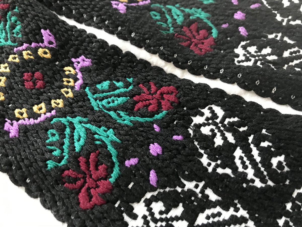 ルーマニア 刺繍ワンピース | FolkCostumes and Rugs ルーマニア 刺繍ワンピース | FolkCostumes and Rugs