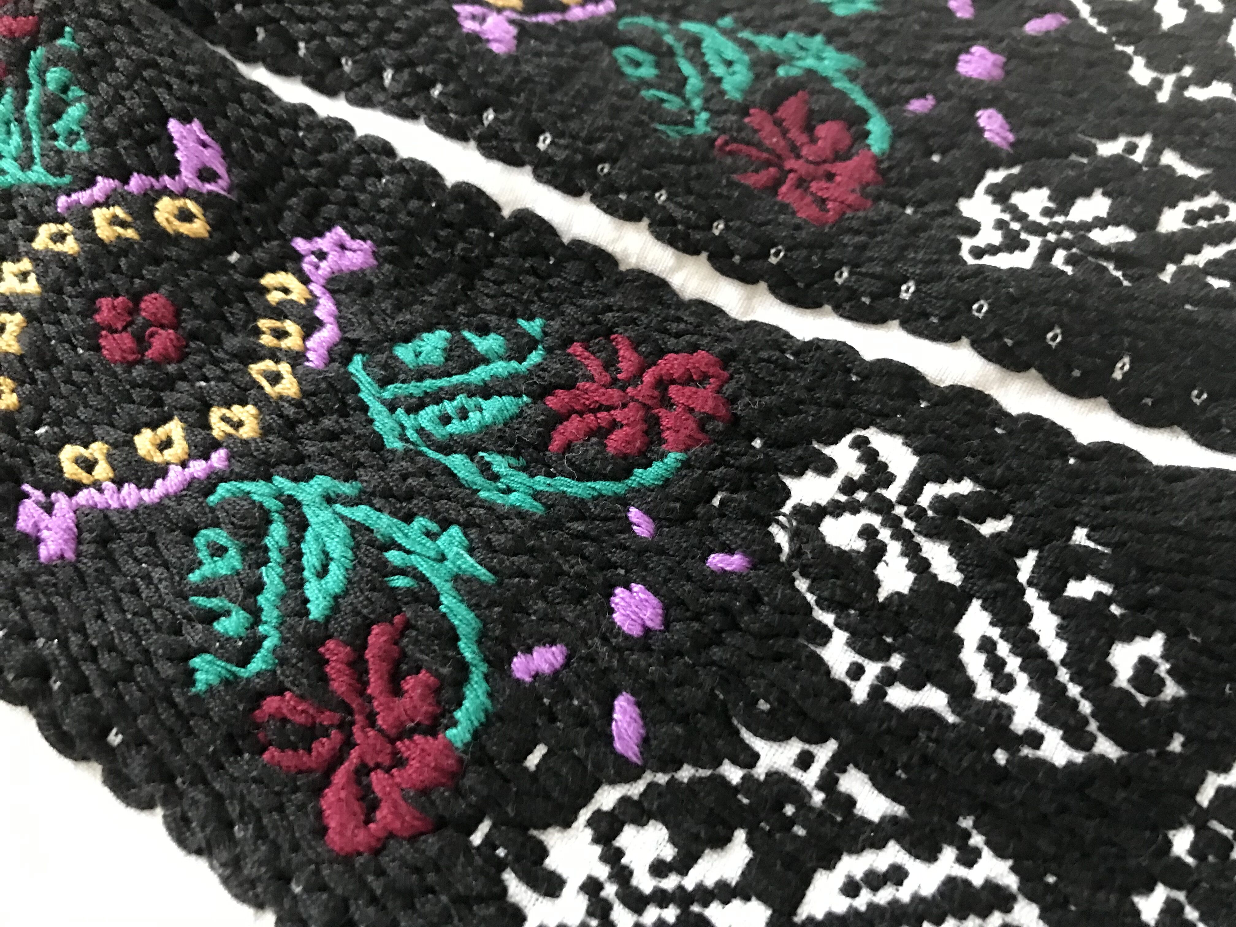 ルーマニア 刺繍ワンピース | FolkCostumes and Rugs