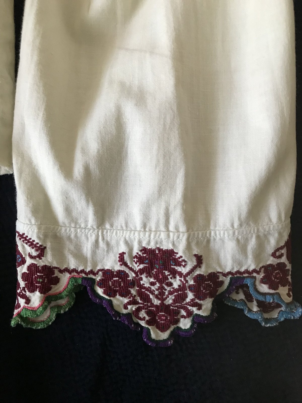 新入荷：ルーマニア ヴィンテージ 手刺繍 ブラウス | FolkCostumes and