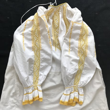 ルーマニア刺繍 | STORES ルーマニア刺繍 | STORES