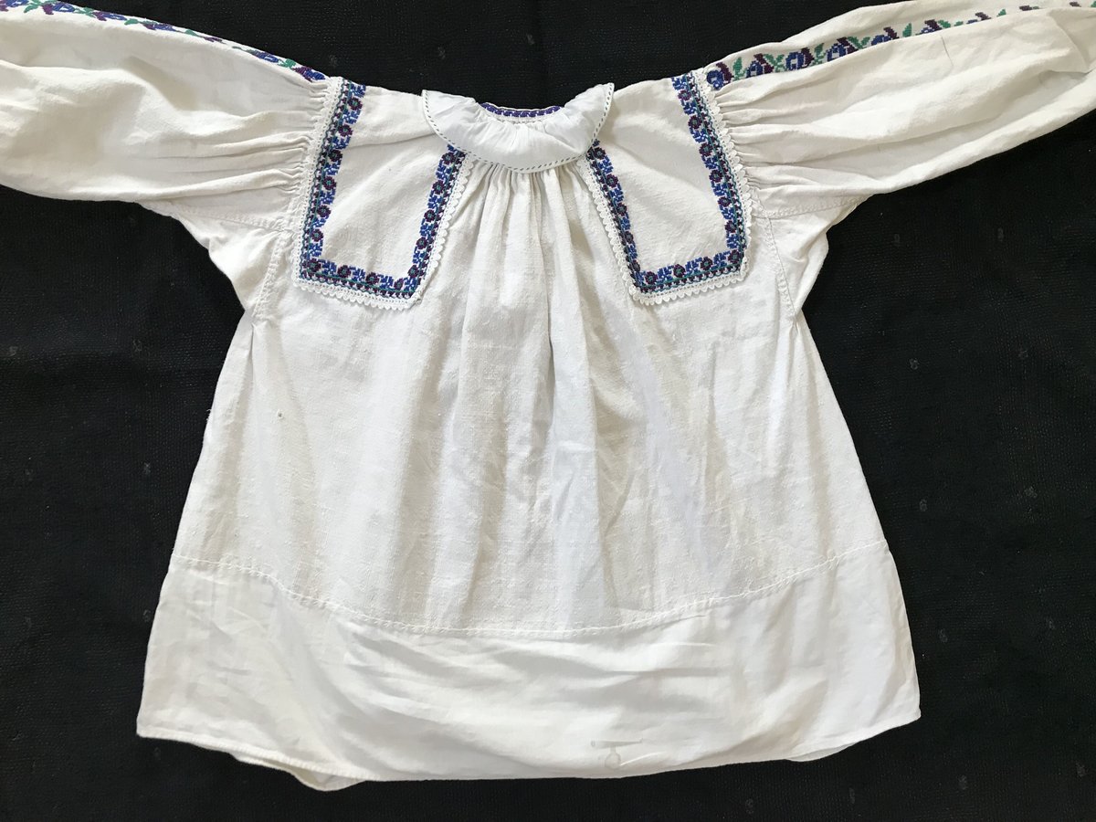 ルーマニア トランシルバニア 刺繍ブラウス | FolkCostumes and Rugs