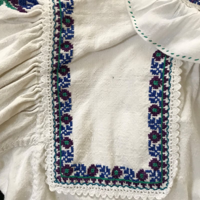 ルーマニア トランシルバニア 刺繍ブラウス | FolkCostumes and Rugs ルーマニア トランシルバニア 刺繍ブラウス | FolkCostumes and Rugs