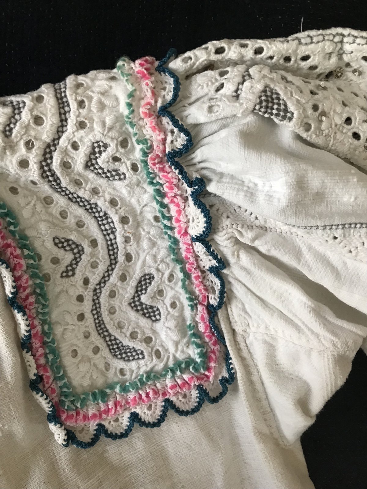 ルーマニア ヴィンテージ 手刺繍 スパンコール ブラウス
