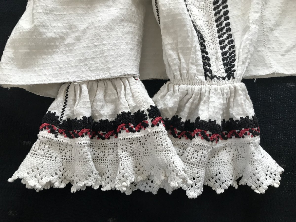 ルーマニア トランシルバニア 刺繍ブラウス | Vintage Textile and Rug