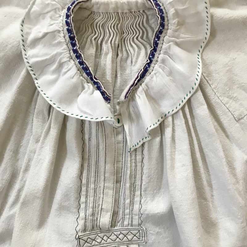 ルーマニア トランシルバニア 刺繍ブラウス | FolkCostumes and Rugs