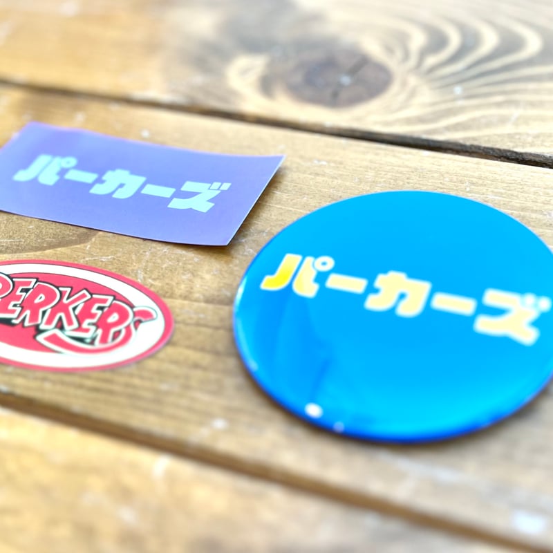 缶バッジ&ステッカーセット | Noisy EC SHOP