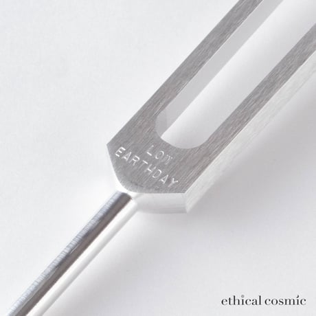 【Low】Earth Day -地球時間- 音叉 ｜重し付き