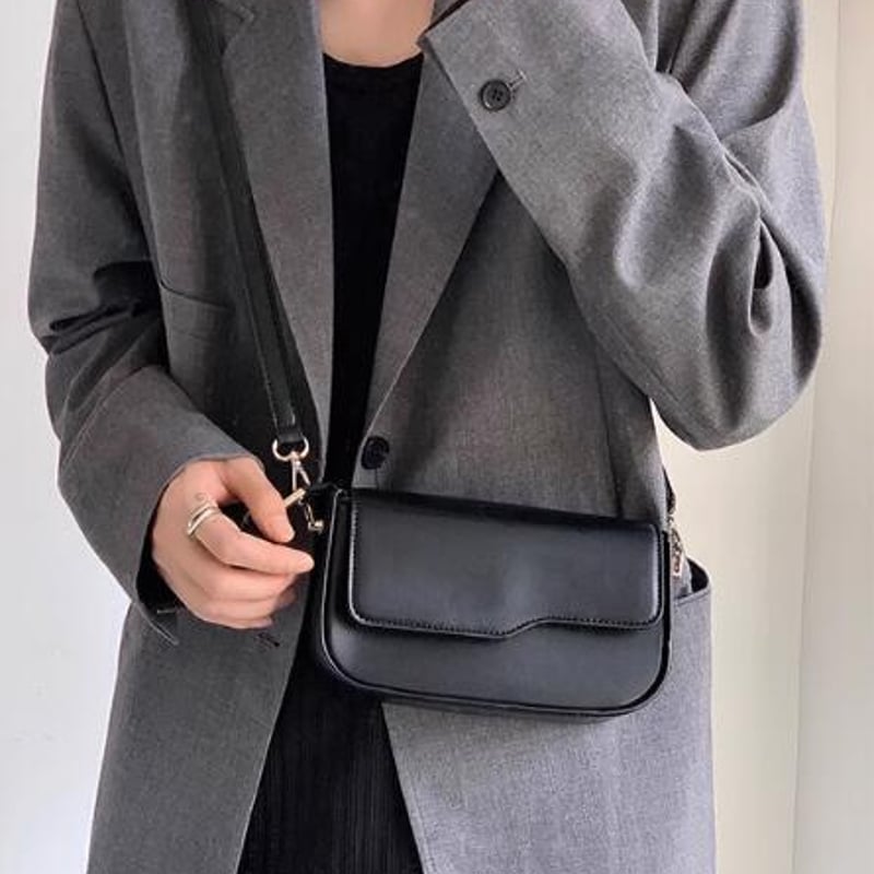 NAOTO SATOH ショルダーバッグ サコッシュ ブラック ユニセックス 2025年最新】ナオトサトウの人気アイテム - メルカリ