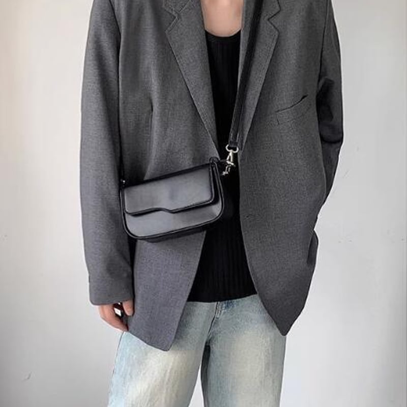 NAOTO SATOH ショルダーバッグ サコッシュ ブラック ユニセックス NAOTO SATOH ショルダーバッグ サコッシュ ブラック ユニ