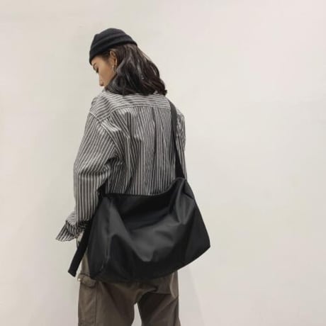 メンズ  ショルダーバッグ  斜め掛け ボディバッグ ユニセックス 大容量 防水