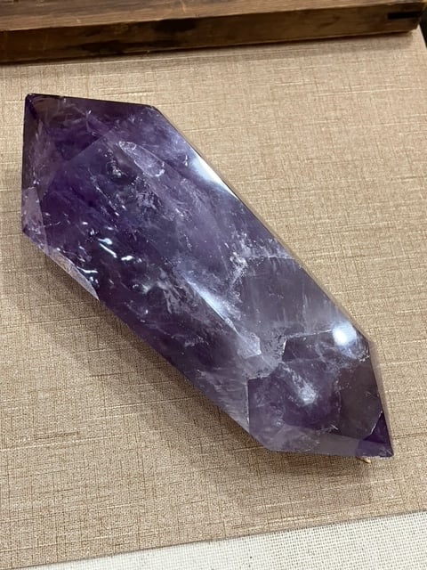 アメジストダブルポイント★台座付き★虹あり　大幅お値下げ アメジストダブルポイント☆台座付き☆虹あり 大幅お値下げ