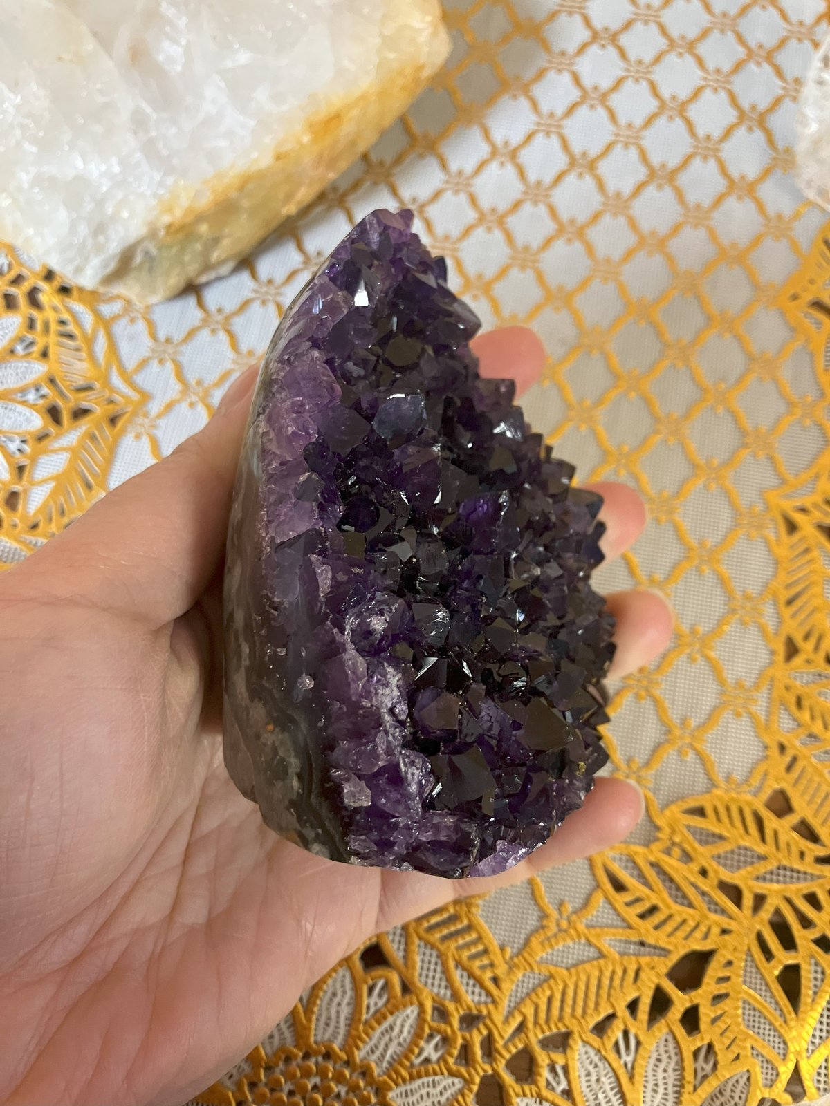 専用のお品物！⭐️ウルグアイ産⭐️アメジストクラスター⭐️大きな花付き⭐️台座MN18 アメジスト クラスター ウルグアイ産 原石 amethyst 台座付属 花
