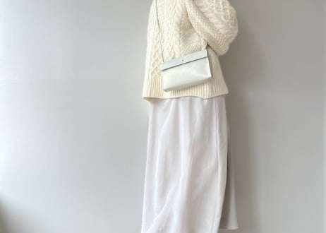 enveloppe shoulder：silver