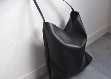 vie L：black