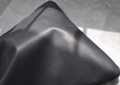 vie S：black
