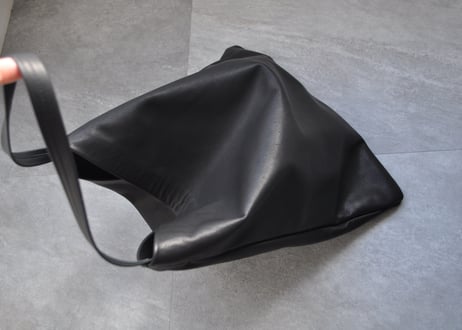vie L：black