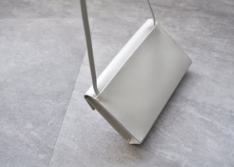 enveloppe shoulder：silver