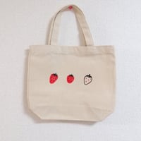 イチゴ柄トートバッグ