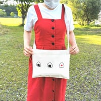 おにぎり柄サコッシュ