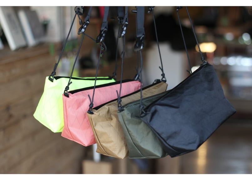 新品未使用　meenoi ミノイ　ポップアップ　Selfie Bag バッグ 新品未使用 meenoi ミノイ ポップアップ Selfie Bag バッグ