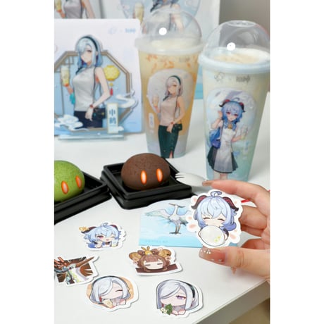 ※新発売【原神 × 喜茶】HEYTEA コラボグッズ 第二弾 中国期間限定 甘雨 申鶴 半身アクスタ+ステッカー セット※入金後60日以内発送