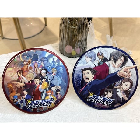 注文特典/グッズご購入2000円毎にスタンプを1個貯まる【逆転裁判 x IPSTAR】Ace Attorney 2024年中国限定 コラボカフェ ポラロイドカード 招待状 集合缶バッジ（全10種）