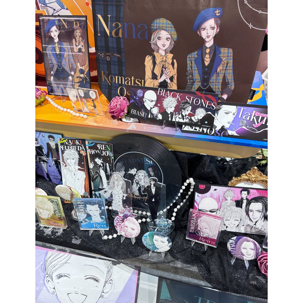 NANA ナナ　中国限定 上海店　バッジ　コレクション　セット NANA ナナ 中国限定 上海店 バッジ コレクション セット - メルカリ