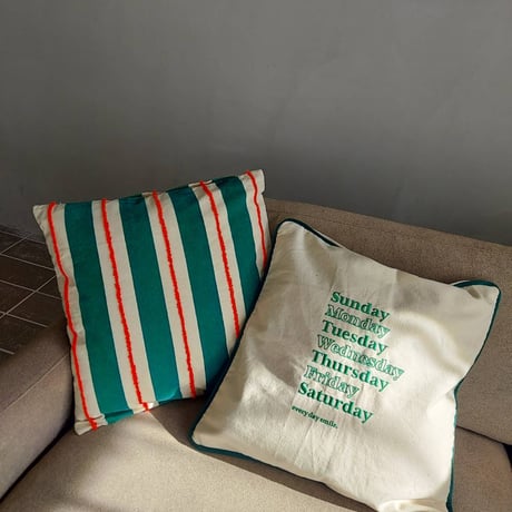 beej_Velour Piping Cushion cover_green