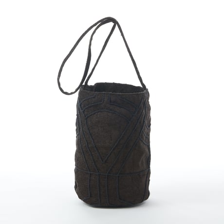 beej_dolly emb tubebag#BEIGE