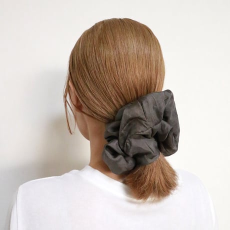 beej _Silk flower Scrunchie_GrayBrown
