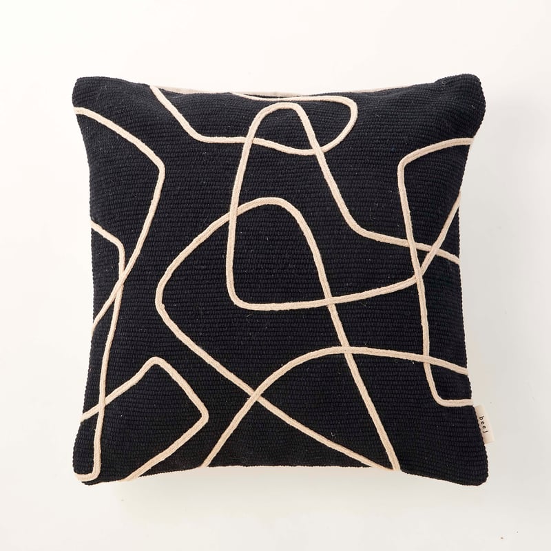 beej_ Woven line Cushion cover_black | beej STORE