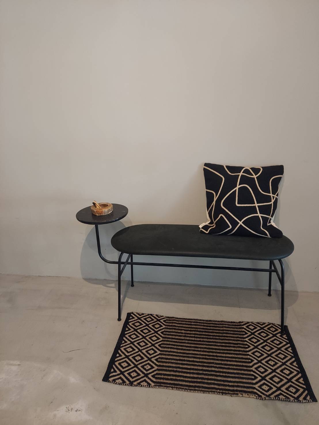 beej_ Woven line Cushion cover_black | beej STORE
