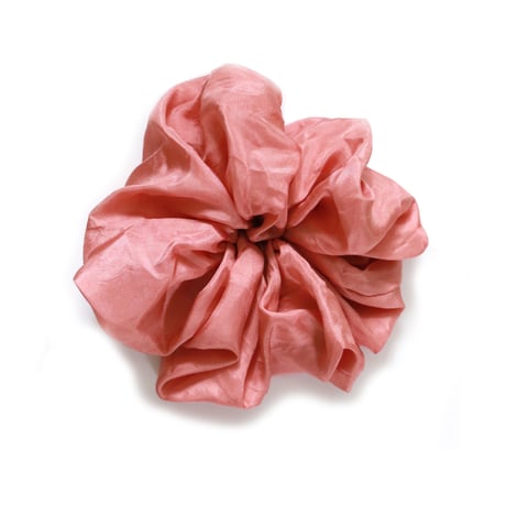 beej _Silk flower Scrunchie_Pink