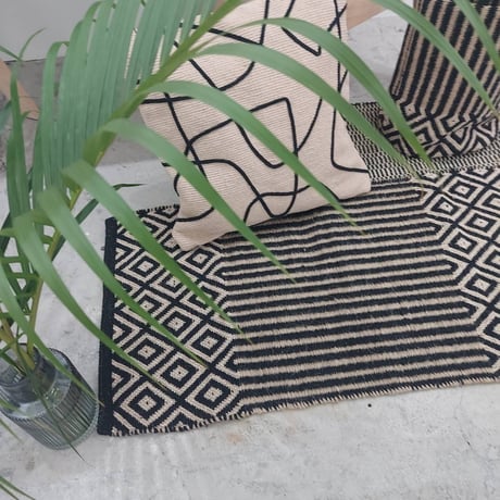 beej_ Woven line Cushion cover_white