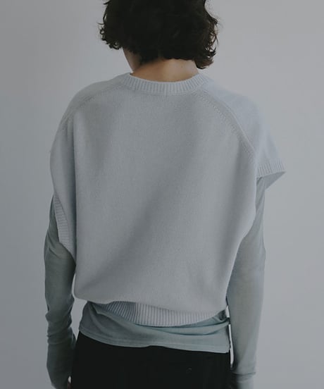 ETRETOKYO　ウールカシミヤスリーブレスニットプルオーバー
