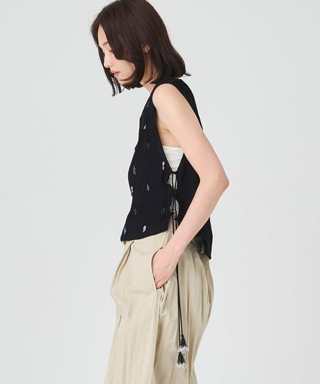 venit PIN TUCKXBEADS EMBROIDERY VEST