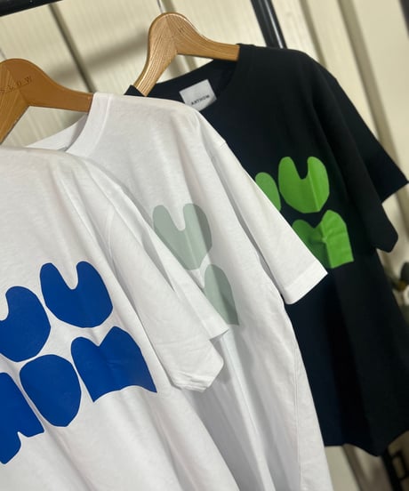 ANTHOM ロゴプリントTシャツ