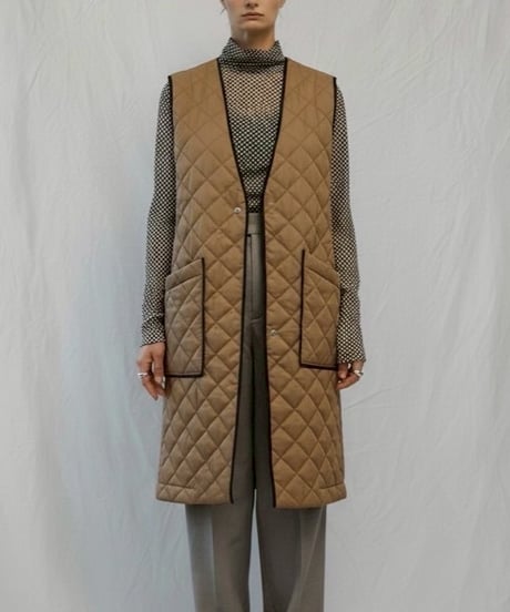 期間限定お値下げ！ CYNICAL ノースリーブハーフコートMAL CATEGORY OUTER | SLOW