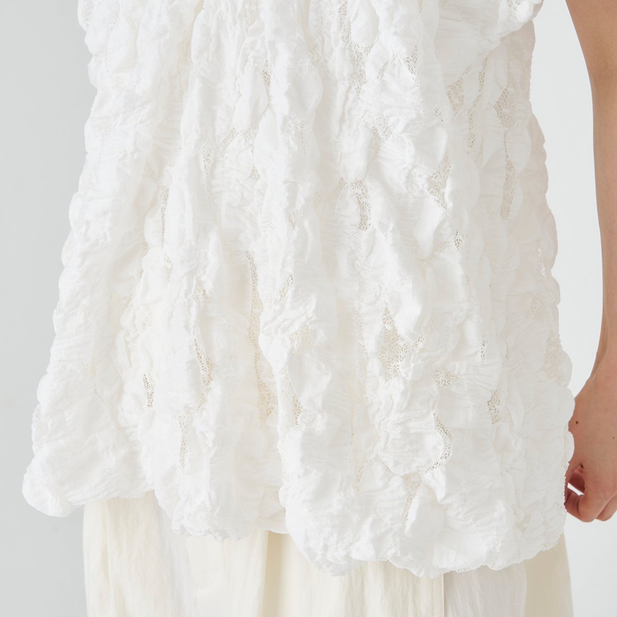 今期 venit WAVE DOT TULLE BLOUSE Tulle Neck-Tie Blouse | Nuuly
