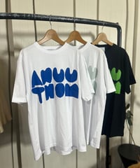 ANTHOM ロゴプリントTシャツ